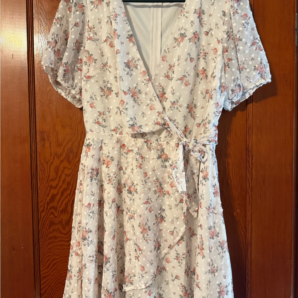 NWT Francesca's Collections White Floral Midi Dress